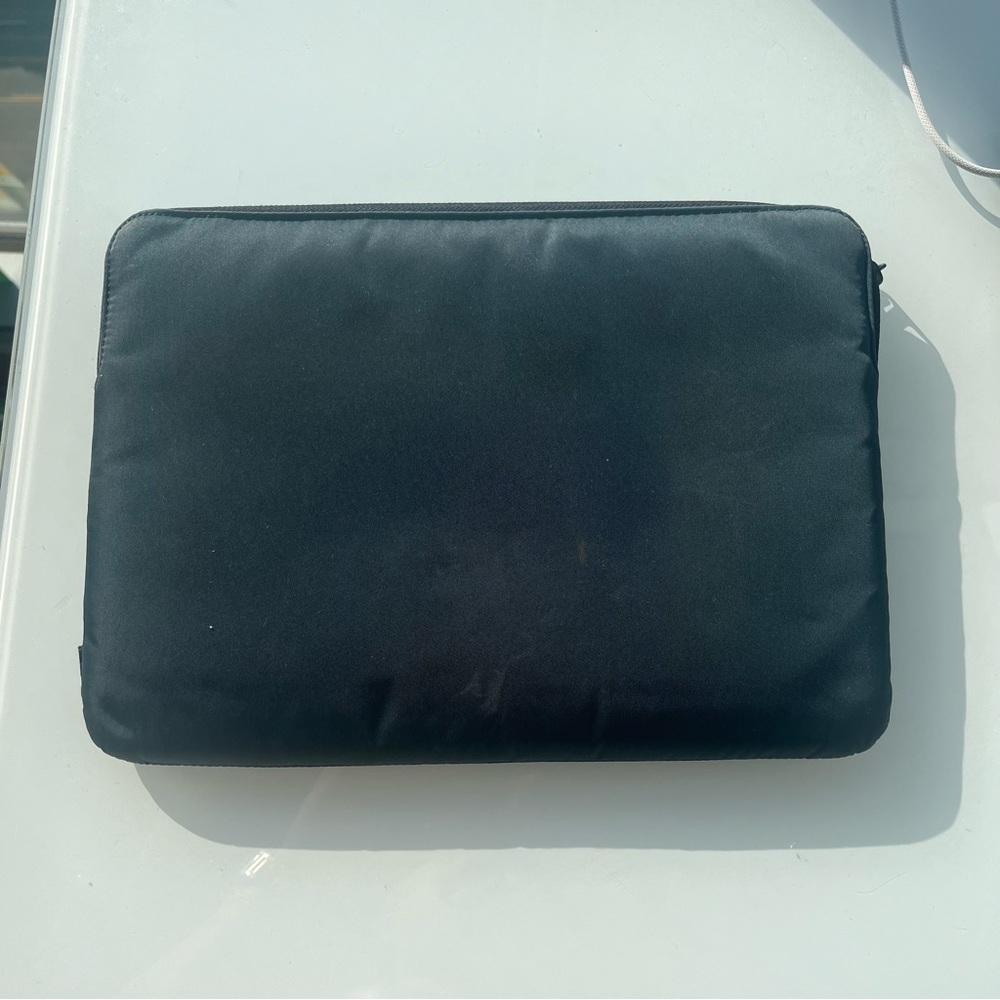 Incase Laptop Case - Picture 3 of 4